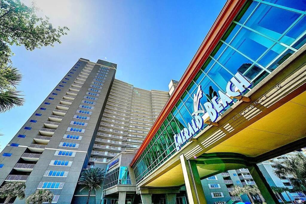Beautiful Beachfront Paradise! Emerald Beach Resort Panama City Beach Exterior foto