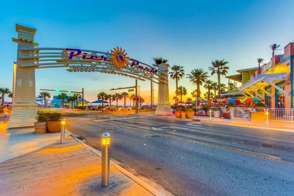 Beautiful Beachfront Paradise! Emerald Beach Resort Panama City Beach Exterior foto
