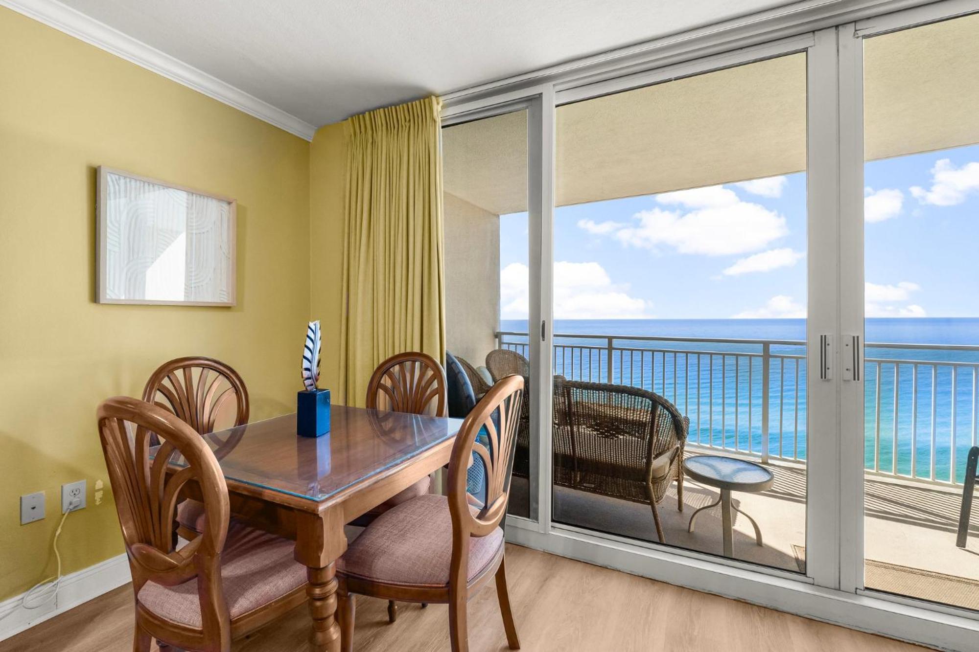 Beautiful Beachfront Paradise! Emerald Beach Resort Panama City Beach Exterior foto